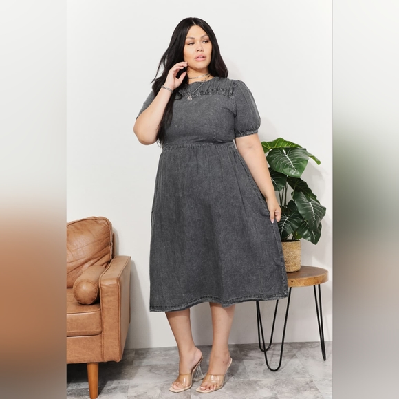 And The Why Designer Full Size Washed Chambray Midi Dress SALE 20% OFF - Picture 7 of 10